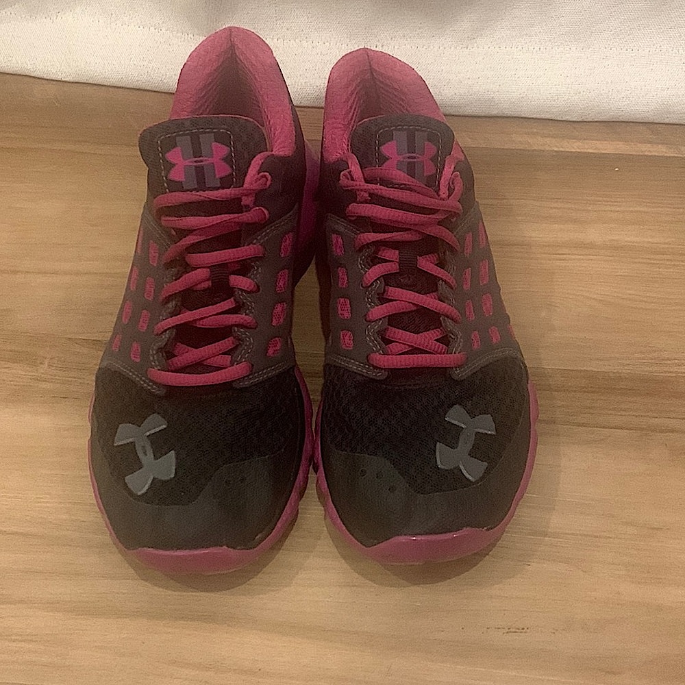 Under Armour Micro G sneakers